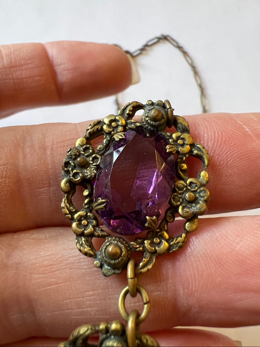 Vintage 30s Art Deco Czech gilt filigree purple amethyst glass necklace